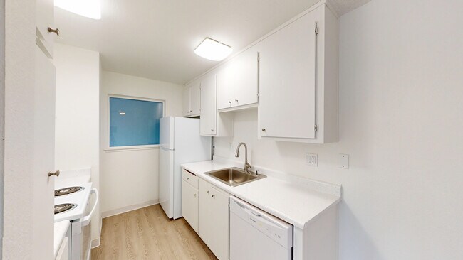 541 Alameda del Prado Novato, CA 94949 photo 3