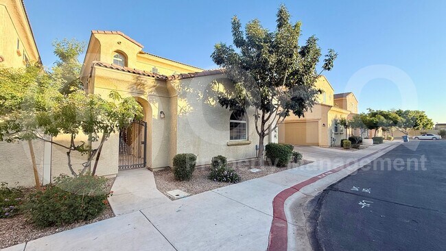 1367 S Country Club Dr Mesa, AZ 85210 photo 2