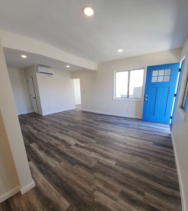 4654 Palm Ave La Mesa, CA 91941 photo 3