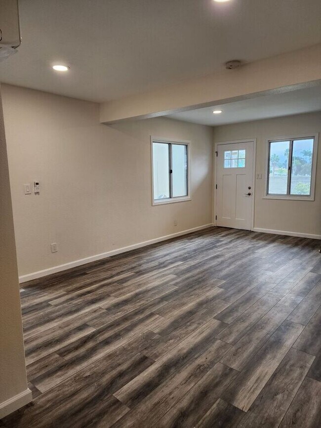 4654 Palm Ave La Mesa, CA 91941 photo 5