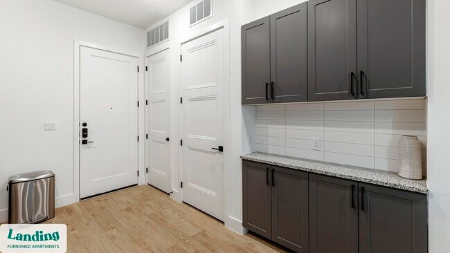 650 E Sycamore St Denton, TX 76205 photo 5