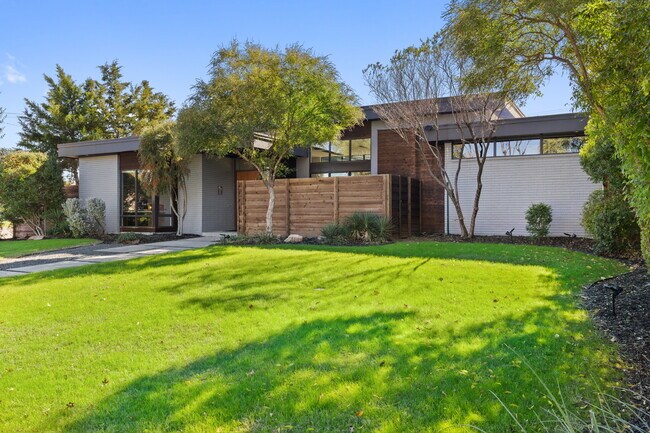 4156 South Better Drive, Dallas, TX 75229 photo 4