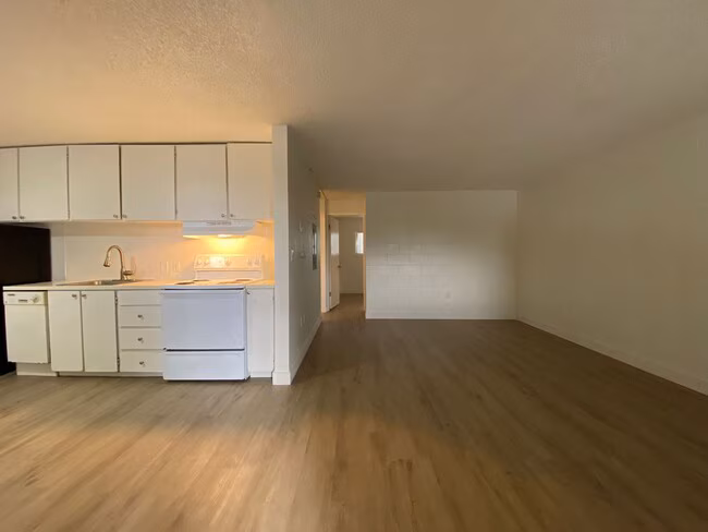 Christine Apartments photo 3