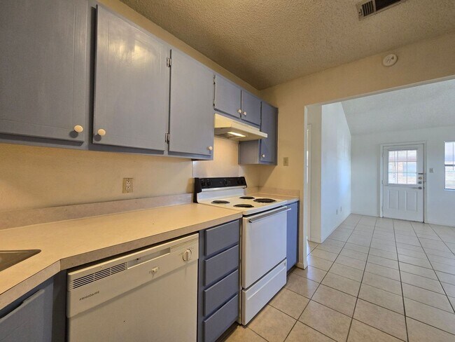 3101 Honeysuckle Cir Killeen, TX 76542 photo 5