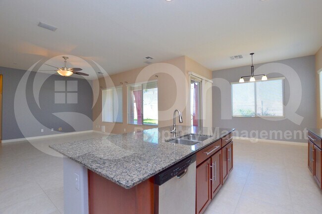 18624 West Kendall Street, Goodyear, AZ 85338 photo 5