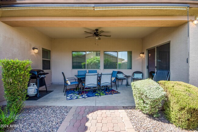 2695 E Rakestraw Ln Gilbert, AZ 85298 photo 4