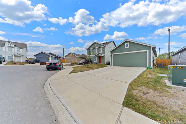 7810 Serro Medina San Antonio, TX 78252 photo 3