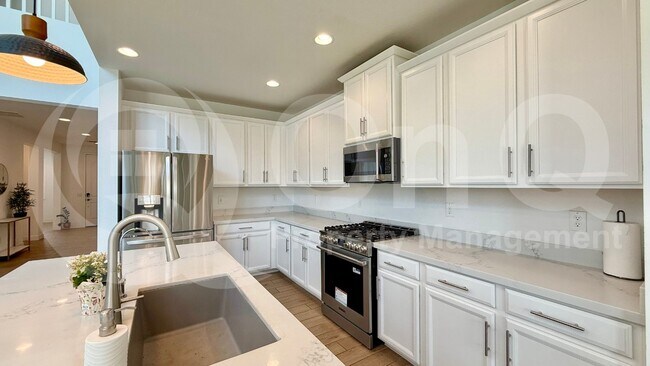 12129 W Luxton Ln Avondale, AZ 85323 photo 3