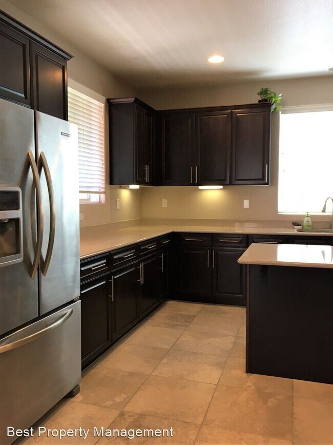 Fremont- Nice Floor Plan, NEWLY BUILT, 4 Bed, 3.5 Bath photo 3