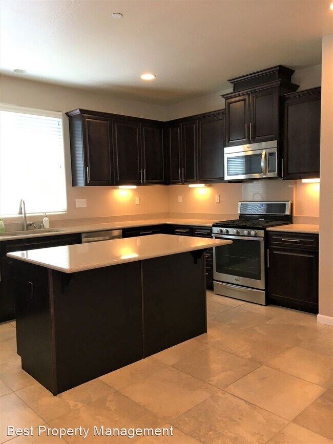 Fremont- Nice Floor Plan, NEWLY BUILT, 4 Bed, 3.5 Bath photo 2