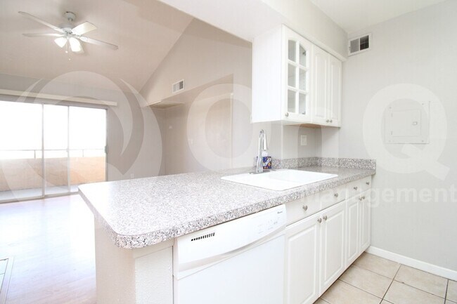 8055 E Thomas Rd Scottsdale, AZ 85251 photo 4