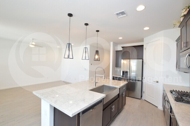 4316 West Suncup Drive, San Tan Valley, AZ 85142 photo 4