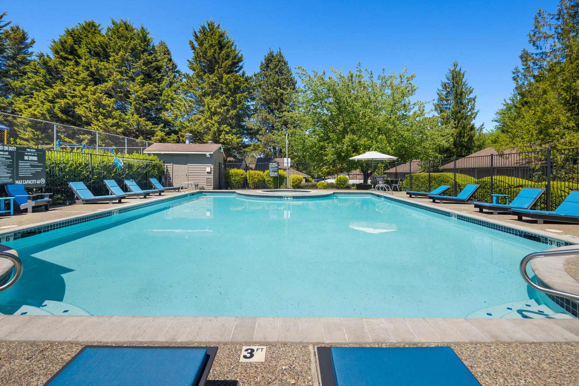 Tualatin Heights photo 2