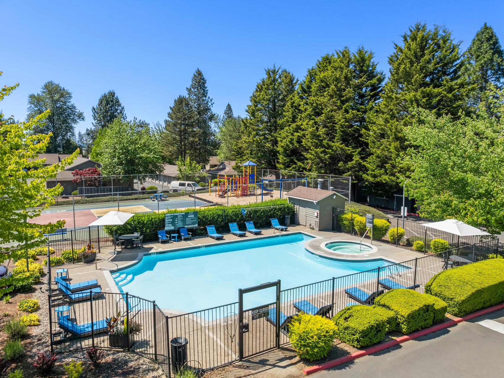 Tualatin Heights photo 3