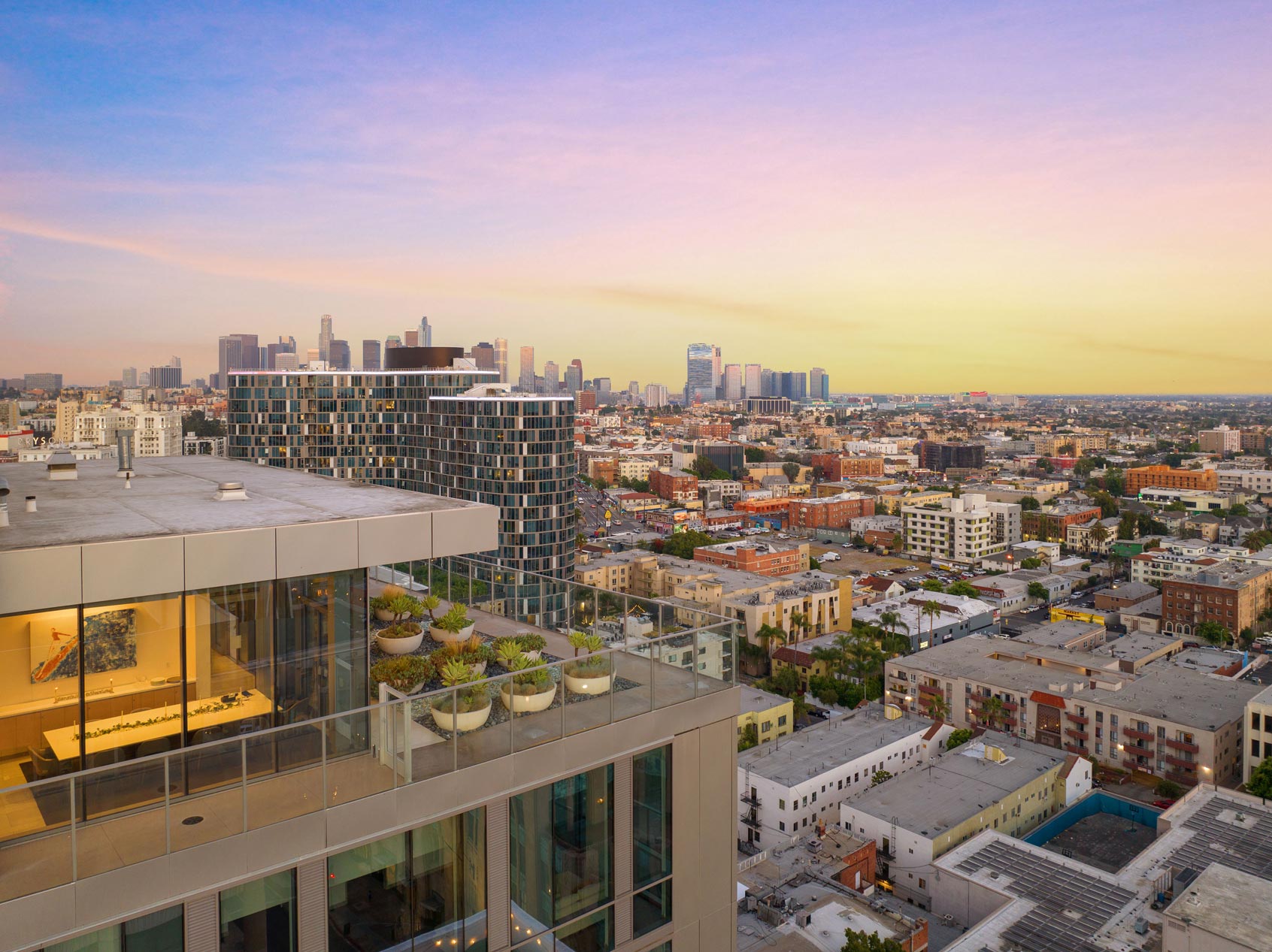 3033 Wilshire photo 4