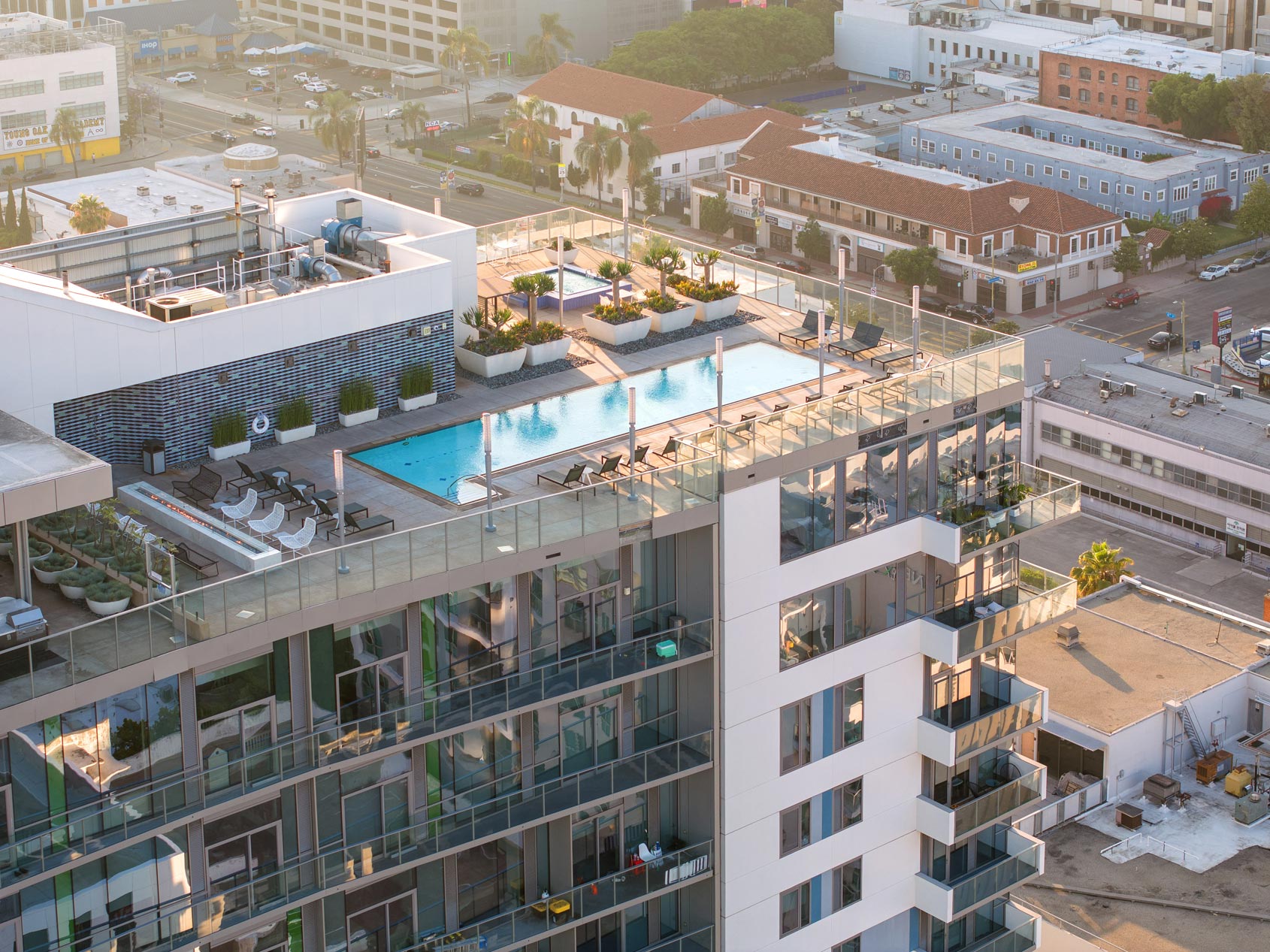 3033 Wilshire photo 5