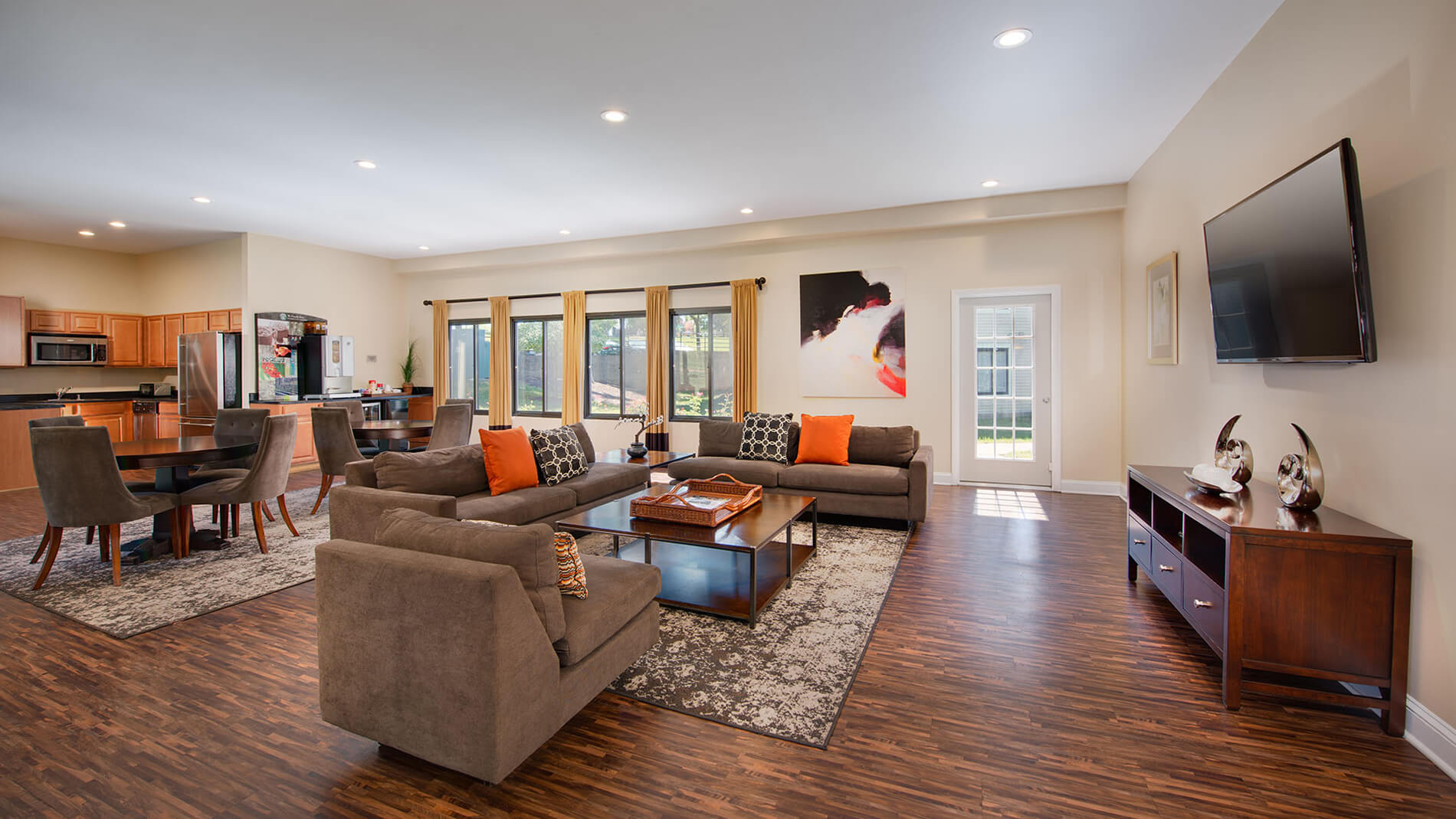 Seneca Place photo 5