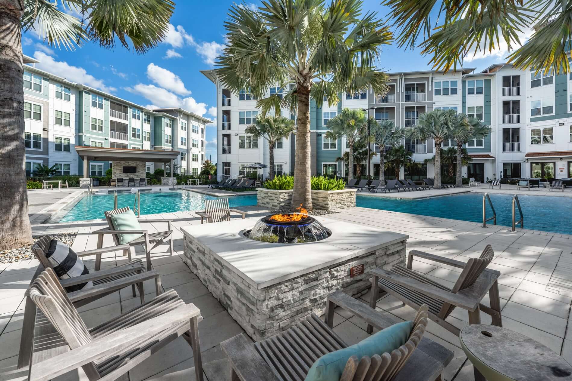 Essex Luxe Apartments photo 5