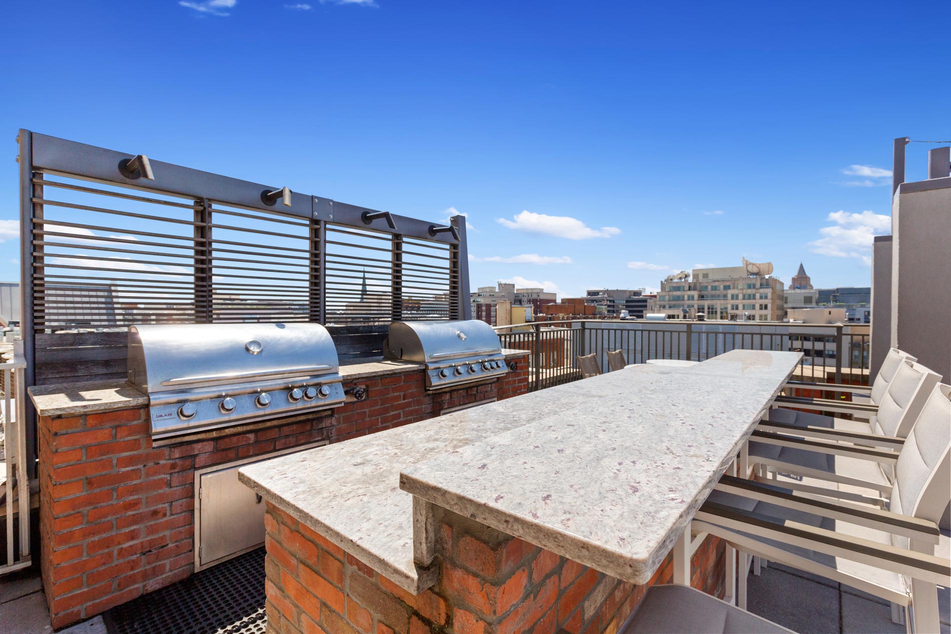 1301 Thomas Circle photo 3