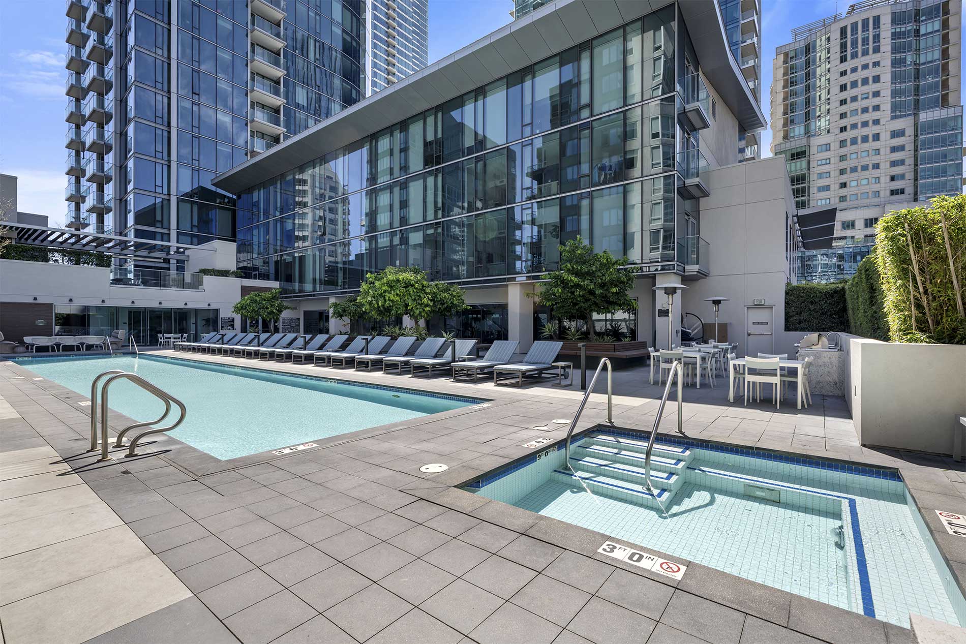 399 Fremont photo 2
