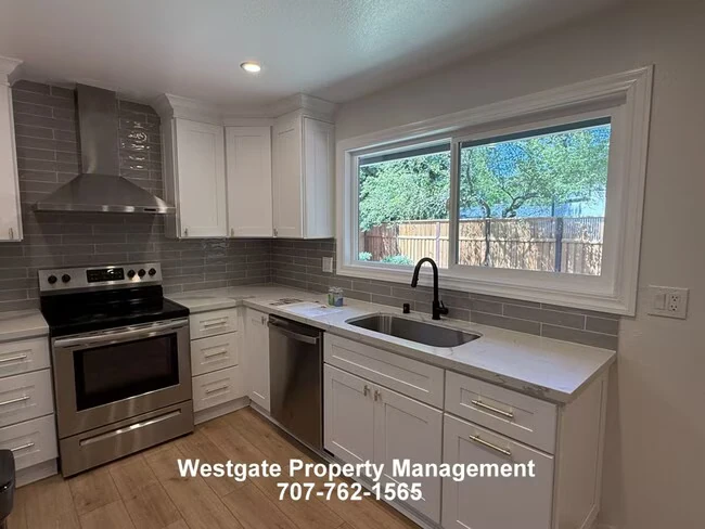 4367 Gloria Ct Rohnert Park, CA 94928 photo 4