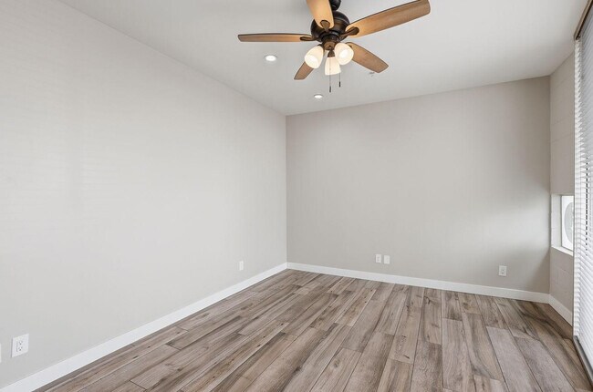 1111 W University Dr Tempe, AZ 85281 photo 4