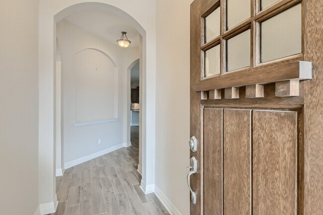 764 Bonnet Blvd Georgetown, TX 78628 photo 4