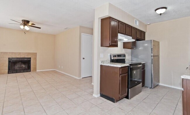 8117 Foxfire Ln White Settlement, TX 76108 photo 3