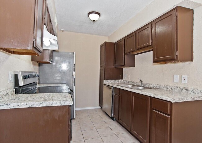 8117 Foxfire Ln White Settlement, TX 76108 photo 4