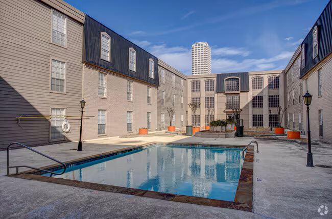 Avalon Square Apartments photo 4