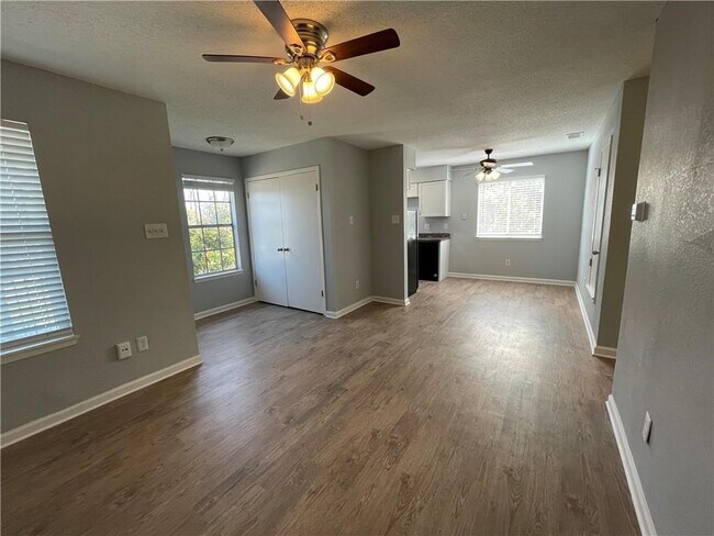7417 Vintage Hills Dr Austin, TX 78723 photo 4