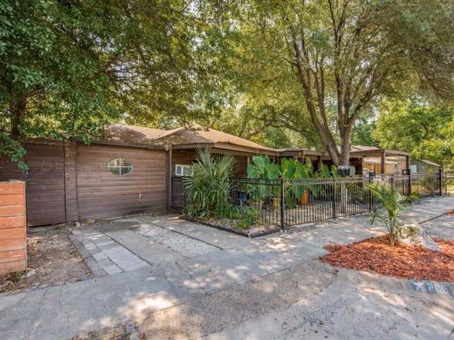 208 Cliffdale Ave Dallas, TX 75211 photo 3