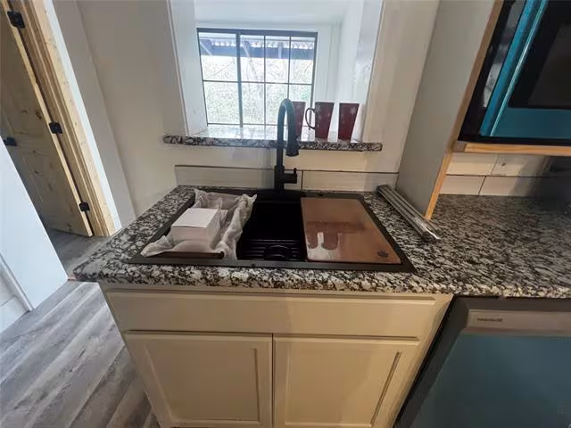 208 Cliffdale Ave Dallas, TX 75211 photo 5