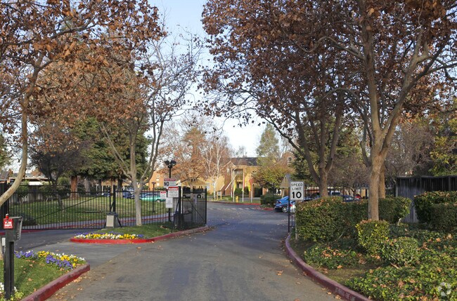 Villa Monterey photo 2