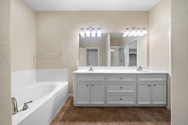 2865 Westhollow Drive, Houston, TX 77082 photo 5