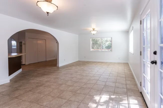 300 IOLI Ranch Cir Cloverdale, CA 95425 photo 4
