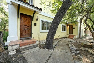 6Bed/4Bath in West Campus photo 3