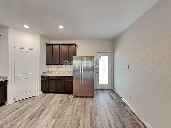 1126 Treeta Trail Kyle, TX 78640 photo 4