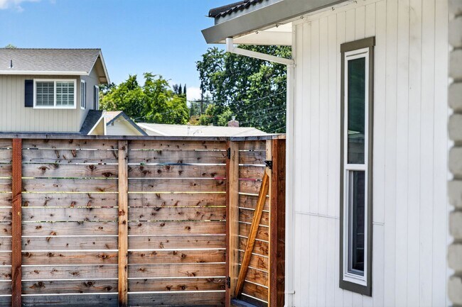 1780 Clayton Way Concord, CA 94519 photo 3