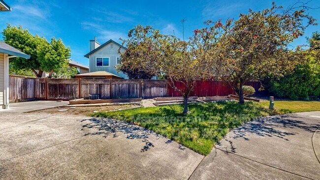 2003 Jackrabbit Ct Santa Rosa, CA 95403 photo 5