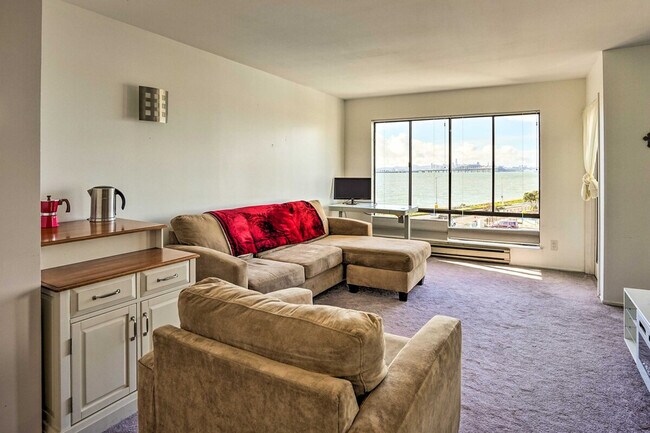 2 Anchor Dr Emeryville, CA 94608 photo 4