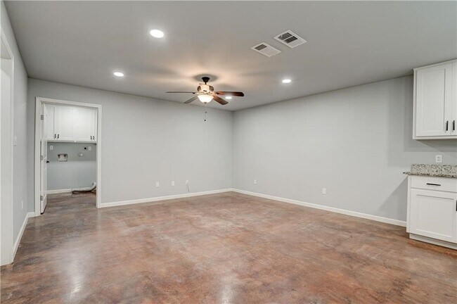 117 Emma St Bartlett, TX 76511 photo 5