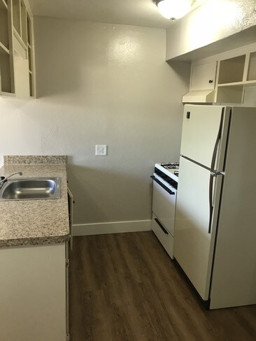 2425 louise St Denton, TX 76201 photo 5