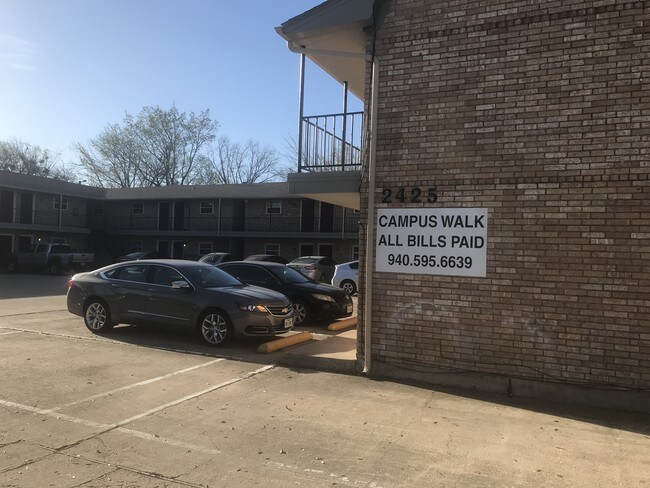 2425 louise St Denton, TX 76201 photo 2