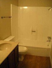 1000 W 26th St Austin, TX 78705 photo 4