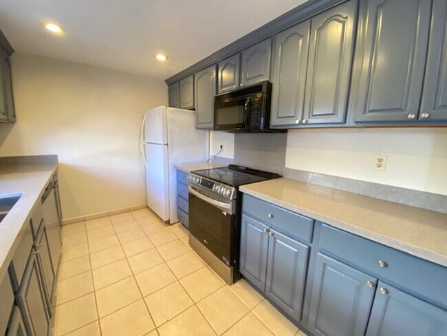 Great Shape Livermore Townhouse near Downtown photo 4