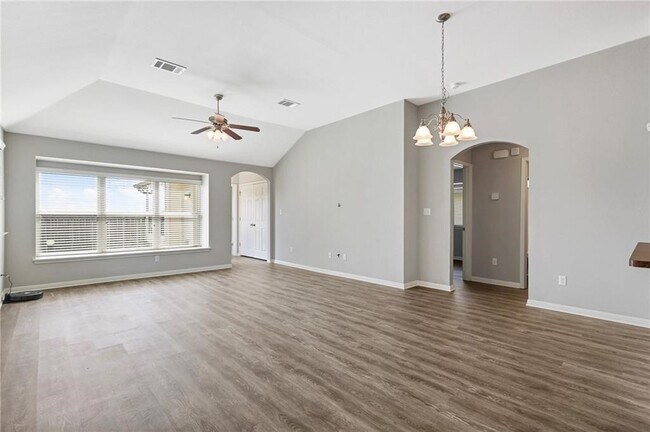 907 Yabers Ct Austin, TX 78725 photo 4