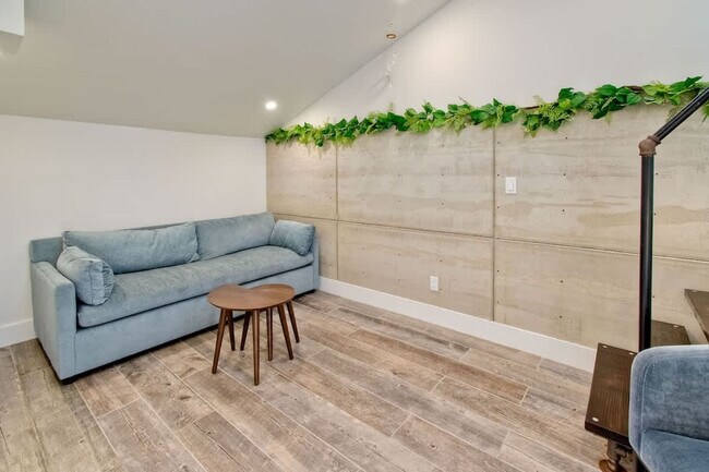 1823 Milbank Rd Encinitas, CA 92024 photo 3