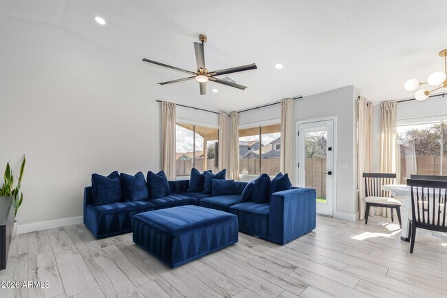 16019 W Linden St Goodyear, AZ 85338 photo 3