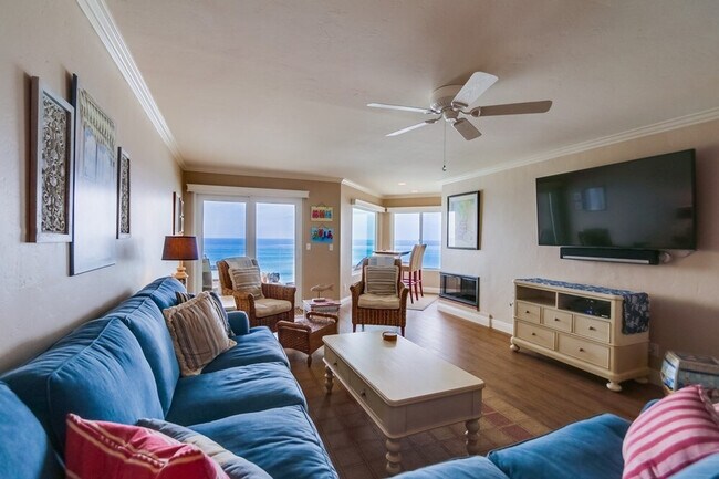 233 S Helix Ave Solana Beach, CA 92075 photo 3
